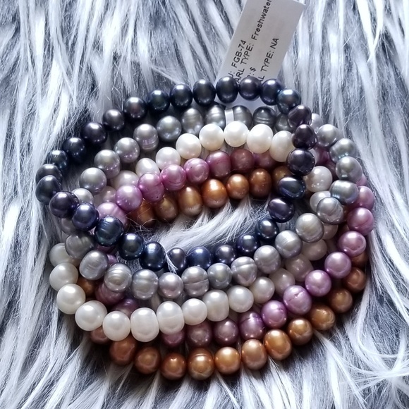 🍒NWOT🍒 GENUINE FRESHWATER PEARL BRACELET - Picture 2 of 4